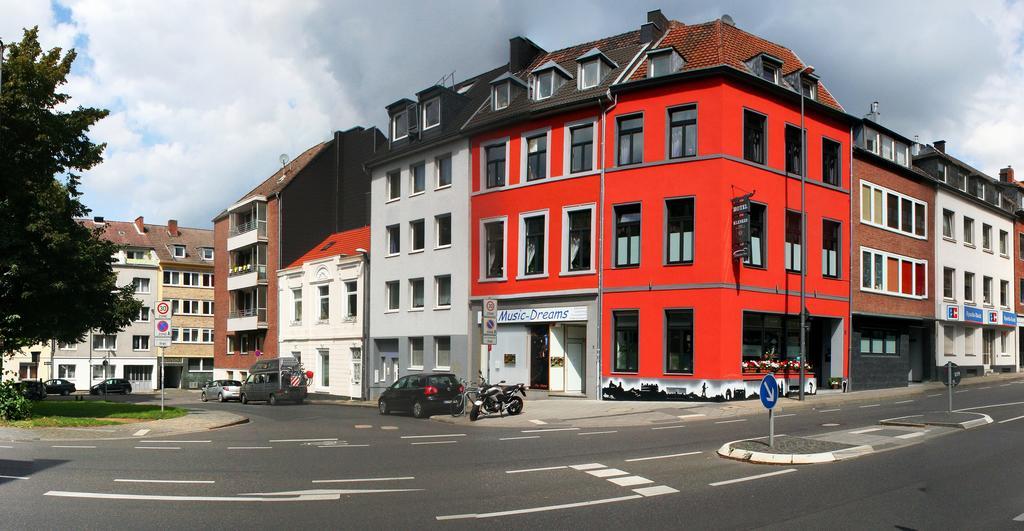 Hotel Klenkes Am Bahnhof Aachen Exterior photo